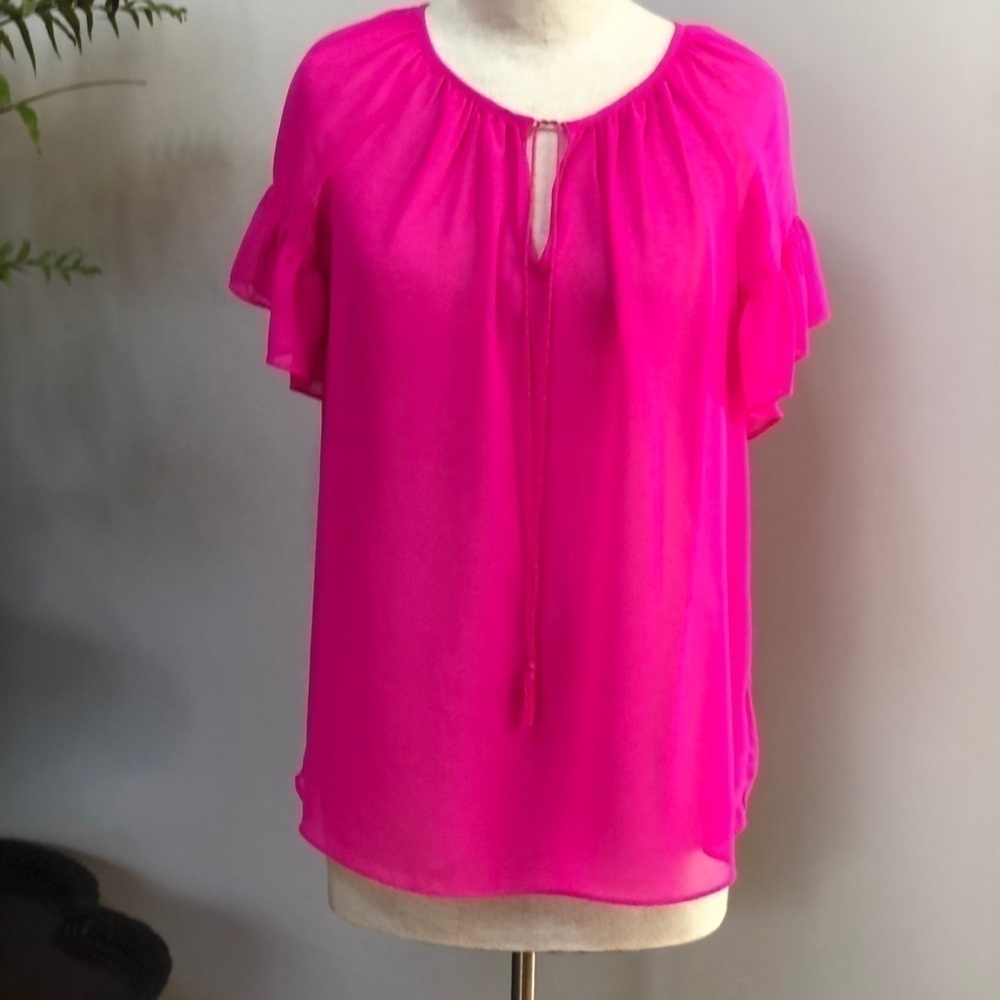 𝅺MILLY Hot pink Sheer Ruffle short Sleeve’s‎ Blouse top size small